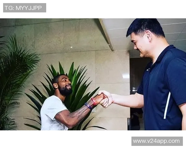 姚明与欧文亲密合影展现篮球巨星友谊与激情瞬间